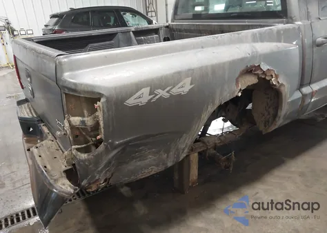 2005 Dodge Dakota St from USA, damaged, VIN 1D7HW28NX5S265037